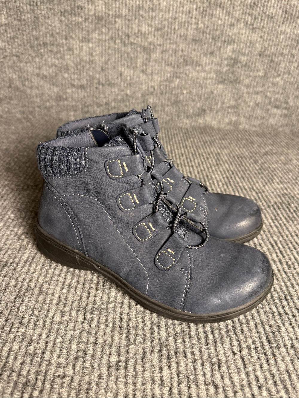 Clarks Collection Heather Navy Leather Comfort Booties Women’s Size 6.5 M
